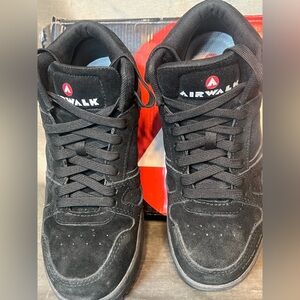 #7264. Airwalk Men's Mongo Mid Suede Comp Toe Work Shoe. Size 8.5